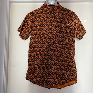 ❤️ 5/$15 Halloween shirt